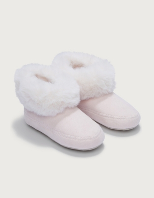 Girls fluffy boot discount slippers