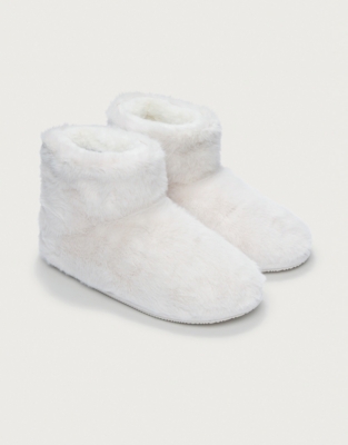 Slippers with mink fur white