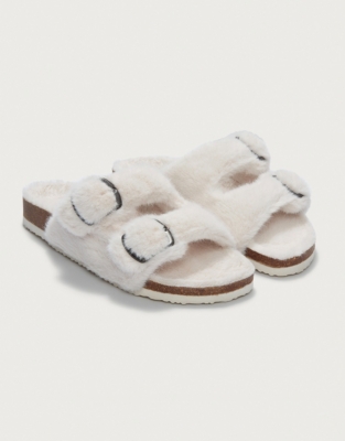 Faux fur 2025 slider slippers uk