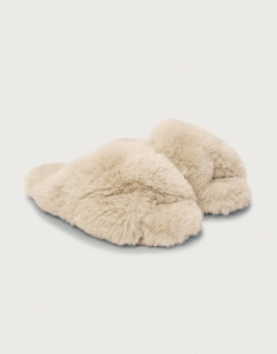 fur sliders slippers