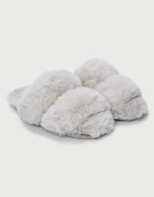 white fluffy slippers