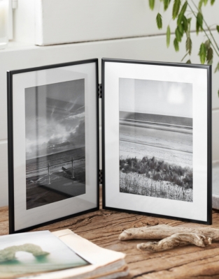 Fine Black Double-Hinged Frame – 5x7”