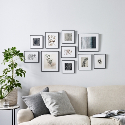 Minimalist Black And White Picture Frame Wall for Living room
