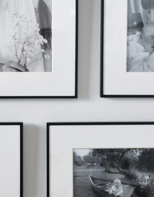 Fine Black Small Picture Gallery Wall