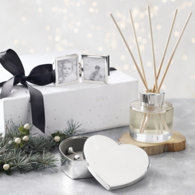 Flowers Dressing Table Set Candles & Fragrance Sale The White