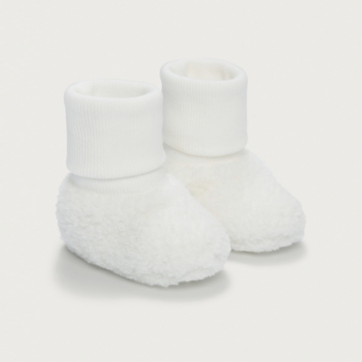 Fluffy Pram Booties (0–12mths)