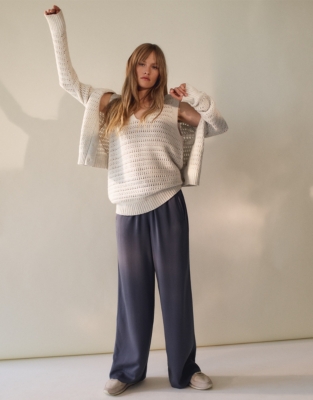 Fluid Wide-Leg Pant