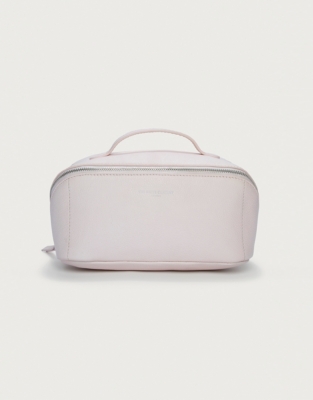 White company 2025 toiletry bag