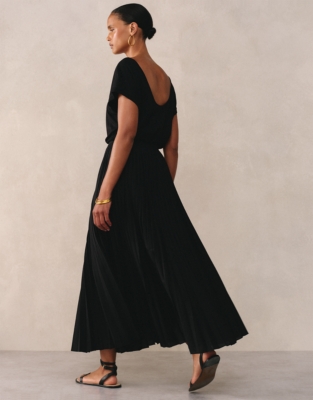 Full Pleated Skirt