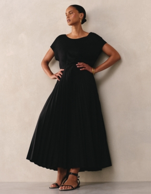 Full Pleated Skirt