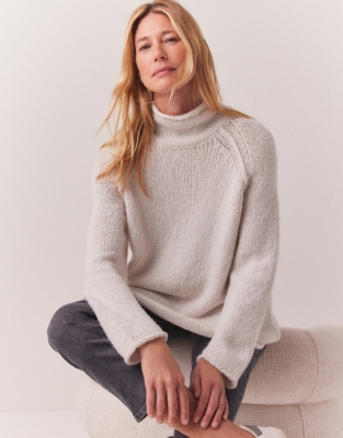 Funnel neck outlet jumper women