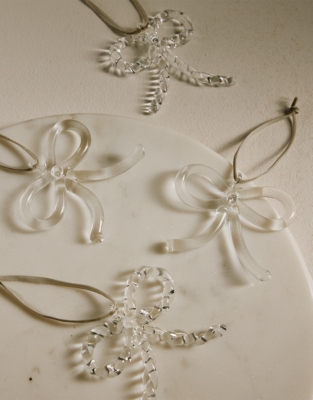 Glass Bow Decorations – Set of 4