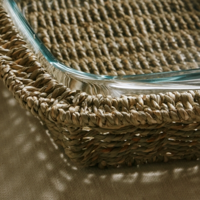 Glass and Seagrass Oven Dish – Large