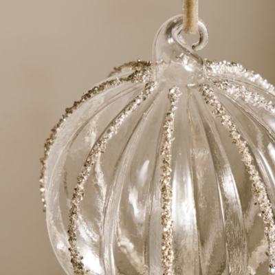Glitter Ribbed Bauble – 10cm