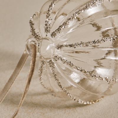 Glitter Ribbed Bauble – 10cm