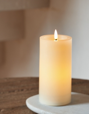 Glow LED Candle – Medium