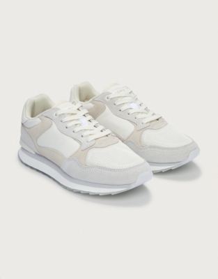 City runner sale sneakers