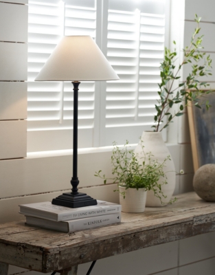 Harris Portable Lamp - White/Black