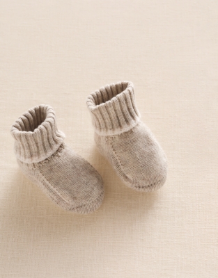 Hello Baby Knitted Gift Set (0–6mths)