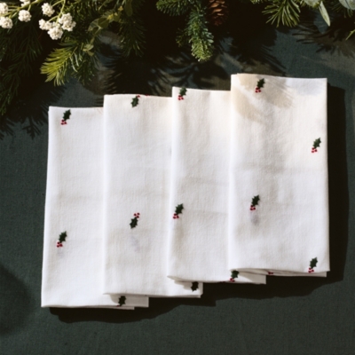 Holly Napkins – Set of 4