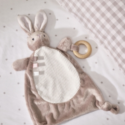 White company shop bunny comforter