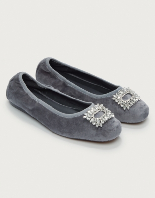 Jeweled store flat shoes