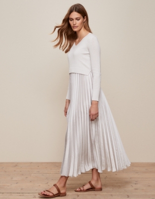 White company satin clearance skirt