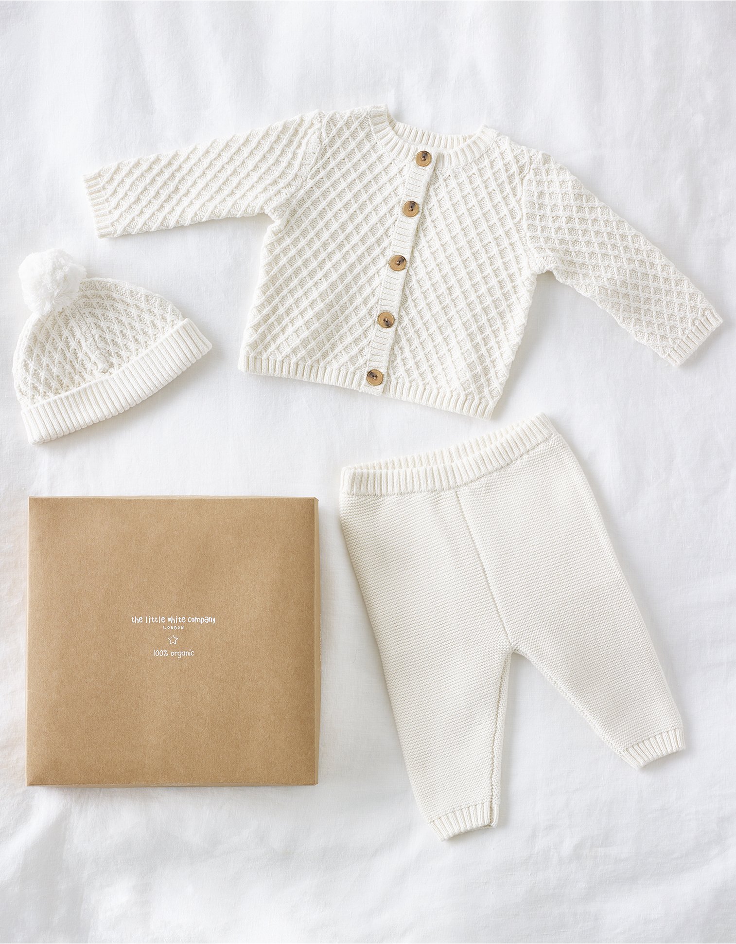 Baby gift box knit in garter stitch