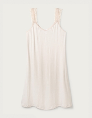 Nightdresses | Cotton & Lace Nighties | The White Company UK