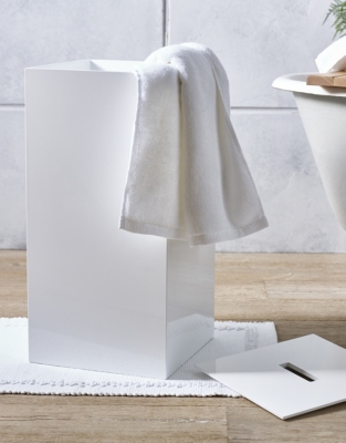 Lacquer Laundry Bin