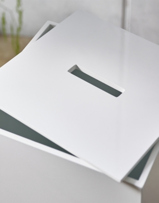 Lacquer Laundry Bin