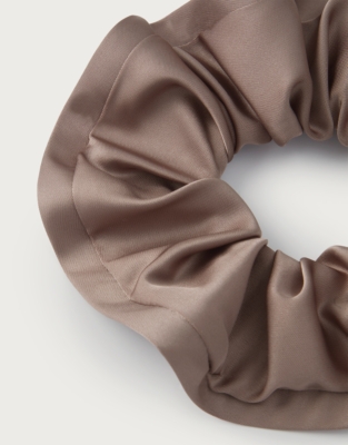 Large Satin Trim Scrunchie - Putty