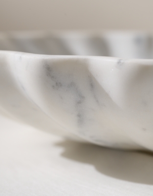 Larton Large Scalloped Bowl