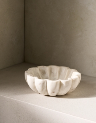 Larton Scalloped Marble Bowl