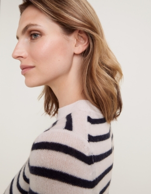 Layering Cashmere Stripe Knitted Tee