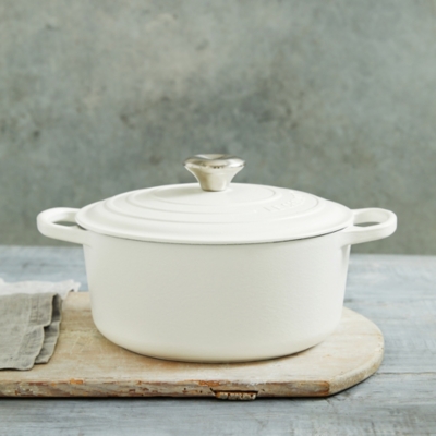 Le Creuset Round Casserole Dish 24cm Le Creuset Collection The