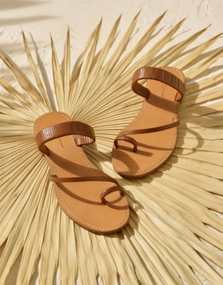 Leather Toe-Post-Detail Sandals