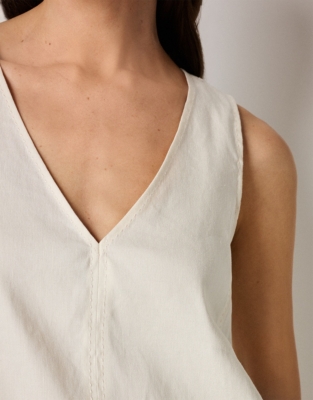Linen Rich V-Neck Shell Top