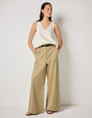 Linen Rich V-Neck Shell Top