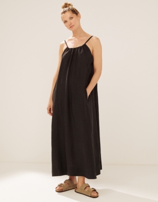 Linen Scoop Neck Maxi Dress