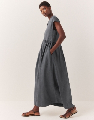 Linen V-Neck Maxi Dress | Clothing Sale | The White Company UK