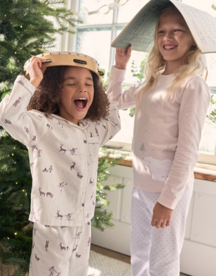 White company christmas online pyjamas