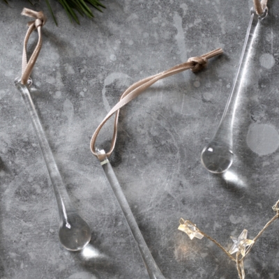 Long Glass Drop Decorations – Set of 4