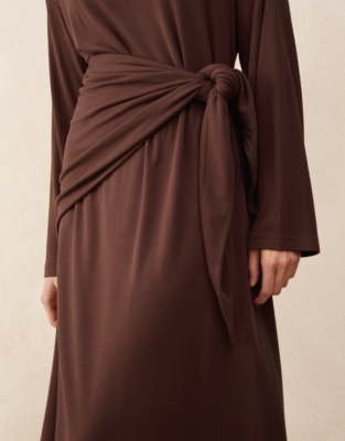Long Sleeve Relaxed Maxi Dress With Scarf Accessory