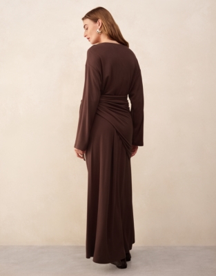 Long Sleeve Relaxed Maxi Dress With Scarf Accessory