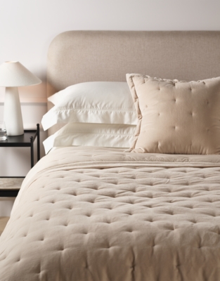 Lowry Velvet Quilt & Cushion Collection