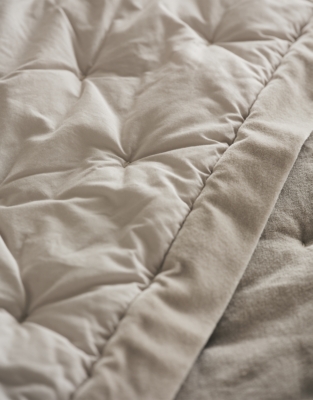 Lowry Velvet Quilt