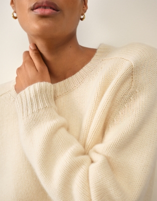 Luxury Cashmere Boxy Jumper - Butter