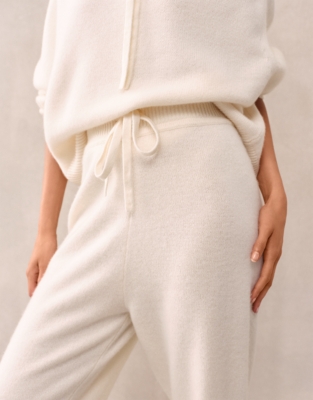 Luxury Cashmere Oversized Joggers - Scandi White