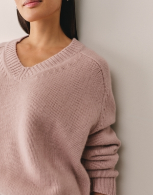 Luxury Cashmere V-Neck Boxy Jumper - Dusty Rose